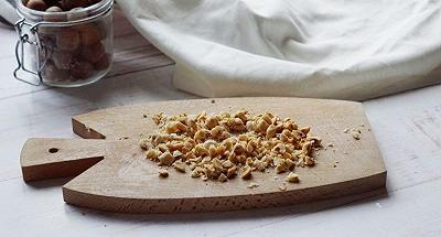 Tritate le nocciole