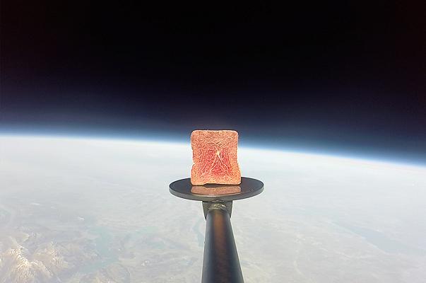 Carne nello spazio: un taglio grigionese è andato a quota 40.000 metri