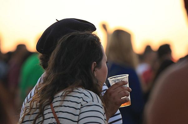 Milano, polemiche per la movida in Porta Venezia: tanta folla e poche mascherine