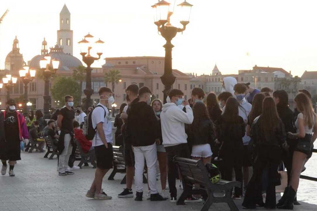 Bari: i ristoratori vogliono anticipare la movida alle 19