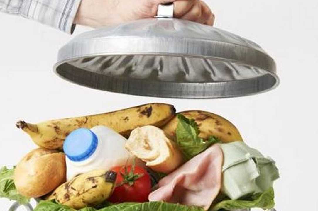 Covid-19: studenti inglesi costretti a mangiare cibo davvero “spazzatura”