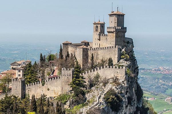 Ristoranti, a San Marino aperti fino alle 24: clienti da Marche ed Emilia Romagna (prima di essere arancioni)