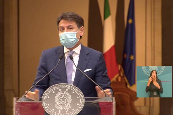 Nuovo Dpcm, Giuseppe Conte: “ecco perché abbiamo chiuso i ristoranti dopo le 18”