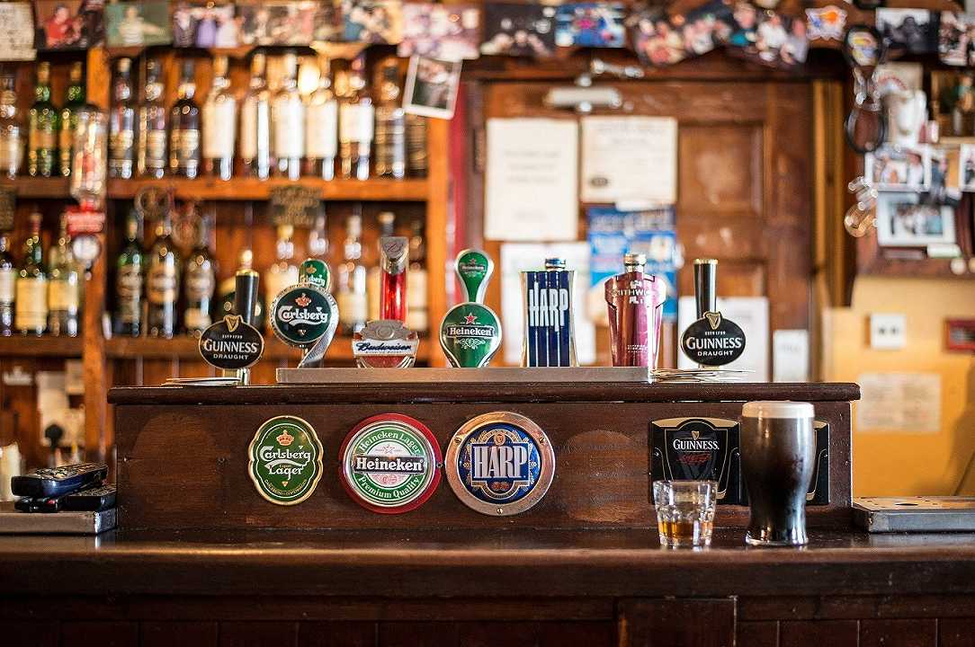 Irlanda, secondo lockdown: consentito solo l’asporto per bar e ristoranti