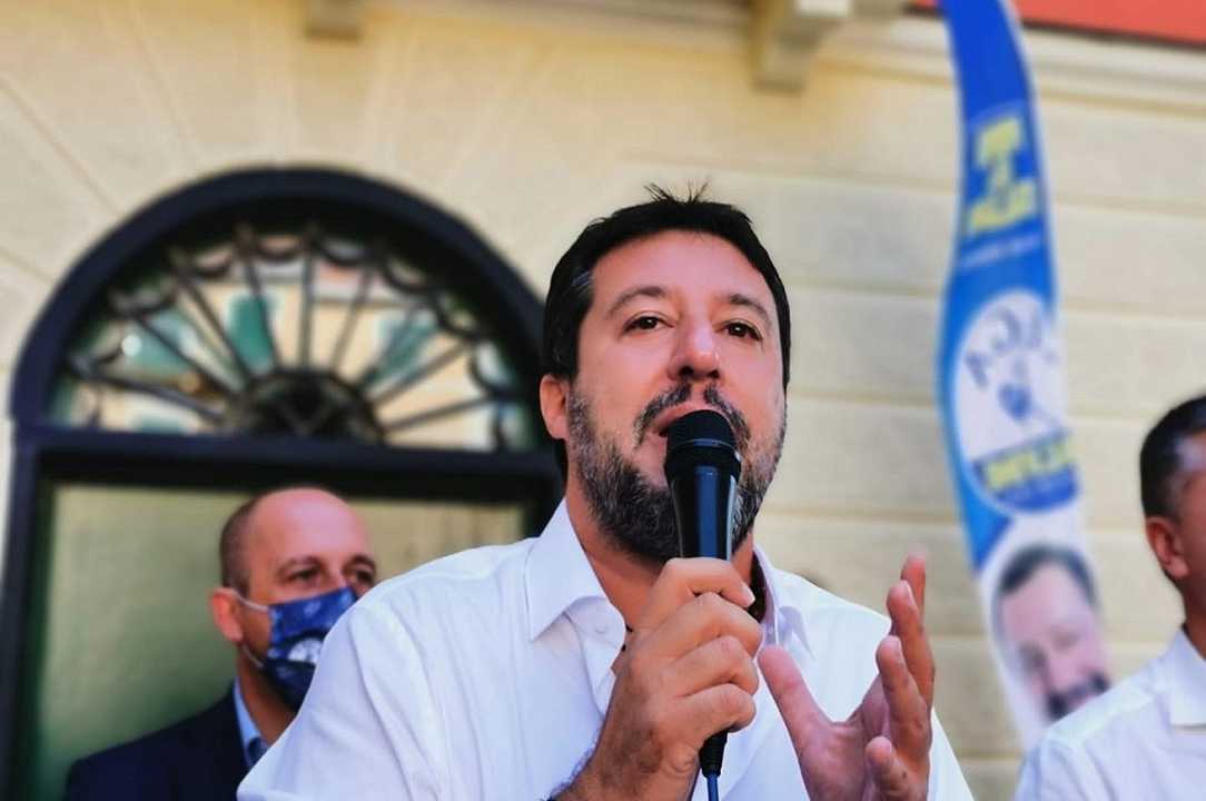 “Riaprire i ristoranti la sera”: l’appello di Matteo Salvini