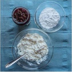 ricotta in una ciotola