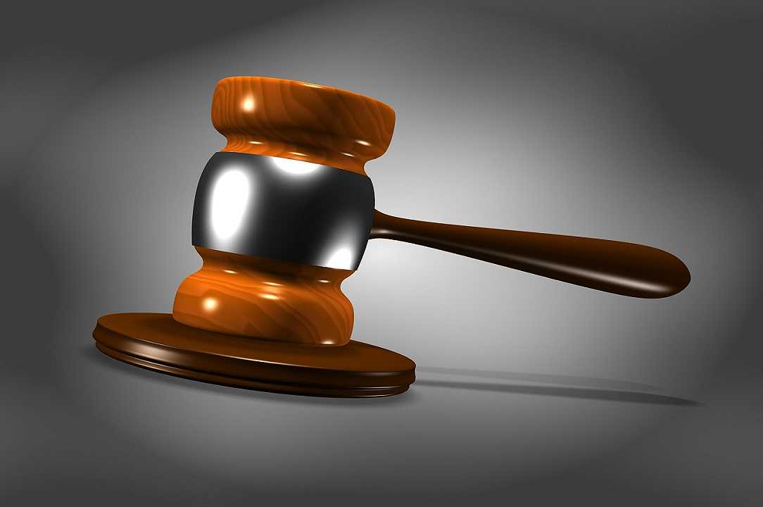 Glovo: Tribunale propone di riassumere rider licenziato a tempo indeterminato