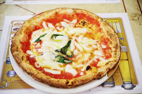 Pizzeria La Notizia; Napoli