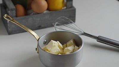Sciogliete il burro chiarificato