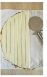 sfoglia tagliata a striscie