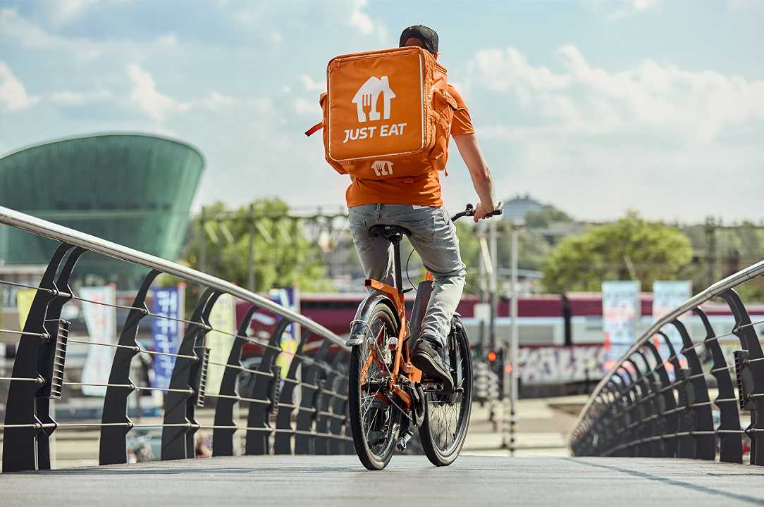 Just Eat assume oltre mille rider a Roma