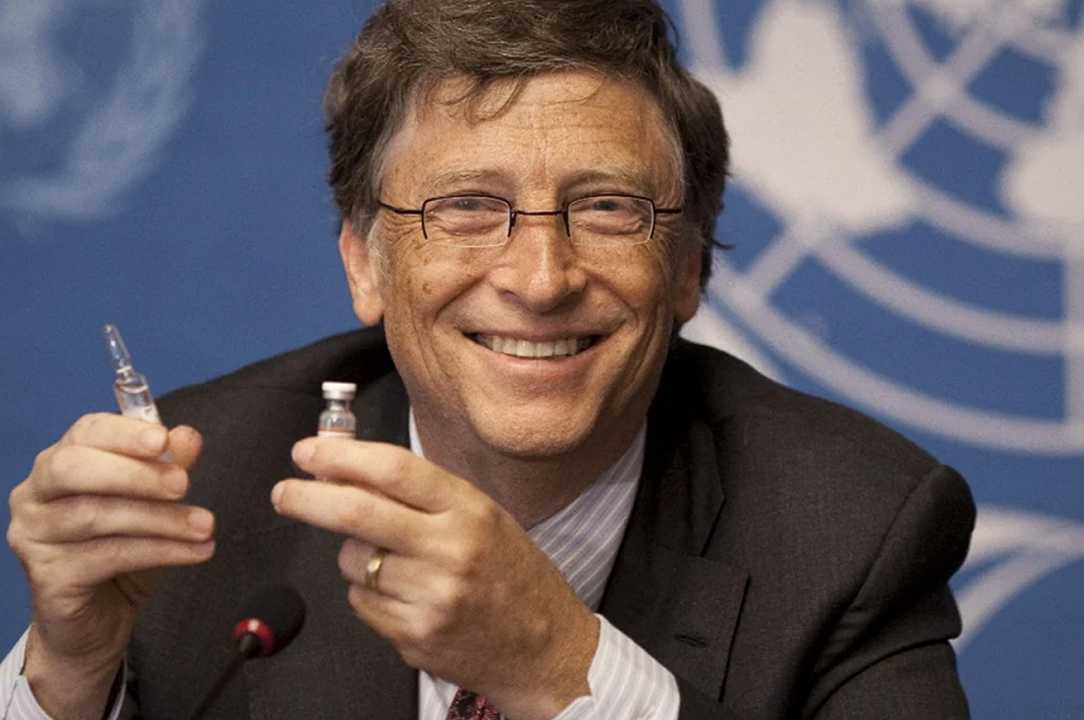 Bill Gates: “giusto chiudere bar e ristoranti”, ma i giornalisti lo attaccano