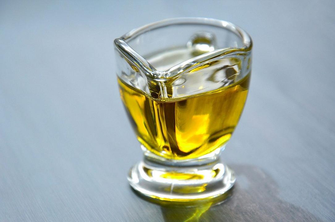 Olio d’oliva extravergine irregolare: sequestrati più di 2 milioni di litri in tutta Italia