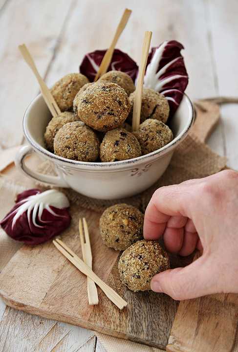 Polpette di radicchio e ricotta al forno