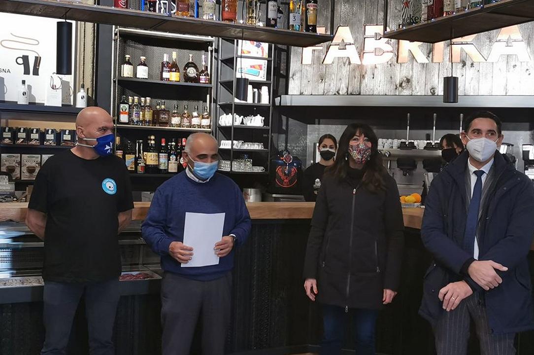 Vercelli: apre “Fabrika”, il primo bar realizzato al 100% da materiale riciclato