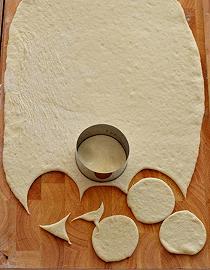 Tagliate l'impasto