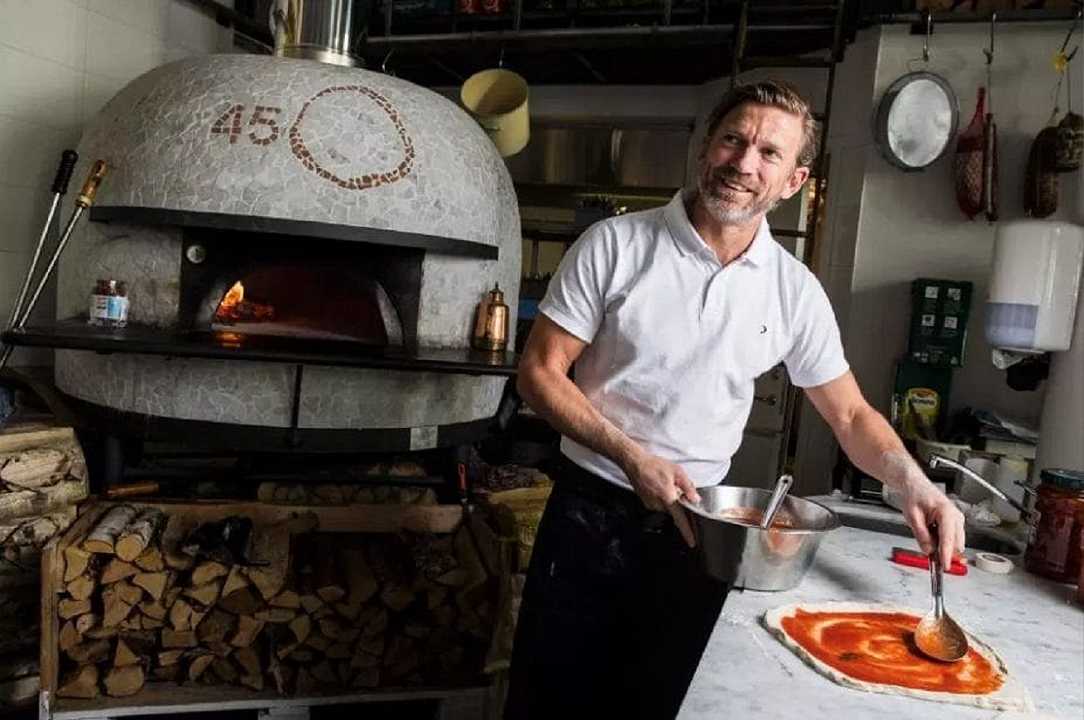 Jesper Blomqvist, la pizzeria dell’ex calciatore fra le migliori del Gambero Rosso