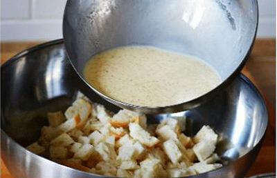 Versate il latte sul pane