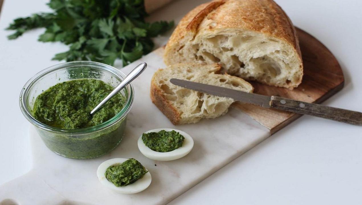 Bagnet verd, la ricetta della salsa verde piemontese per il bollito