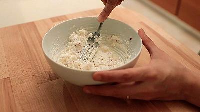 Preparate la crema di formaggio