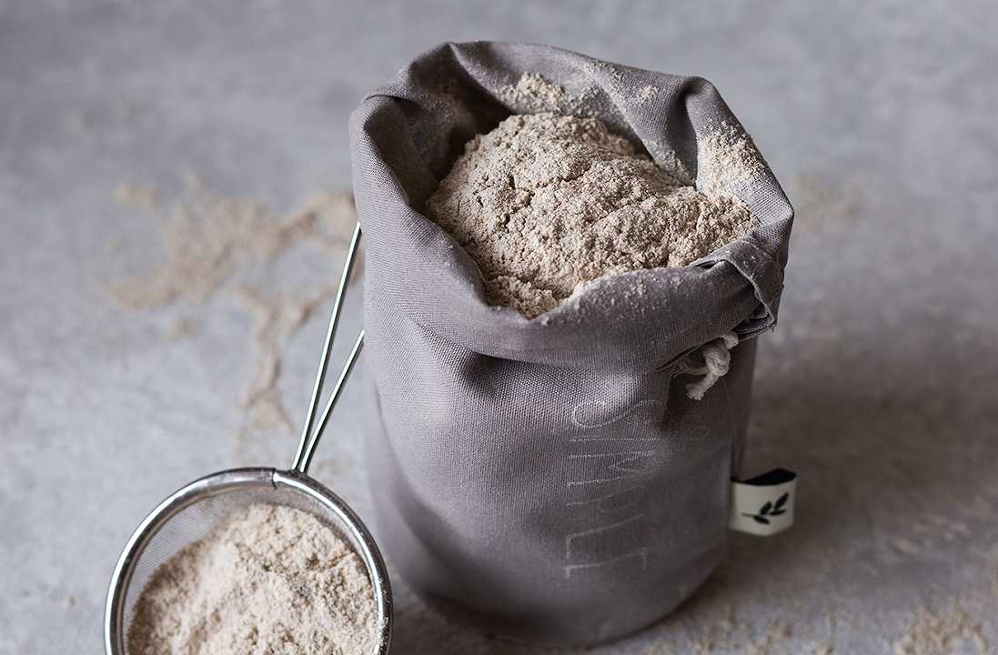 Belgio: supermercati razionano gli acquisti di farina e olio di semi