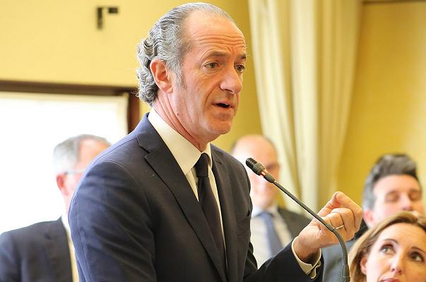 Bar e ristoranti: in Veneto Luca Zaia pensa a una nuova ordinanza anti assembramento