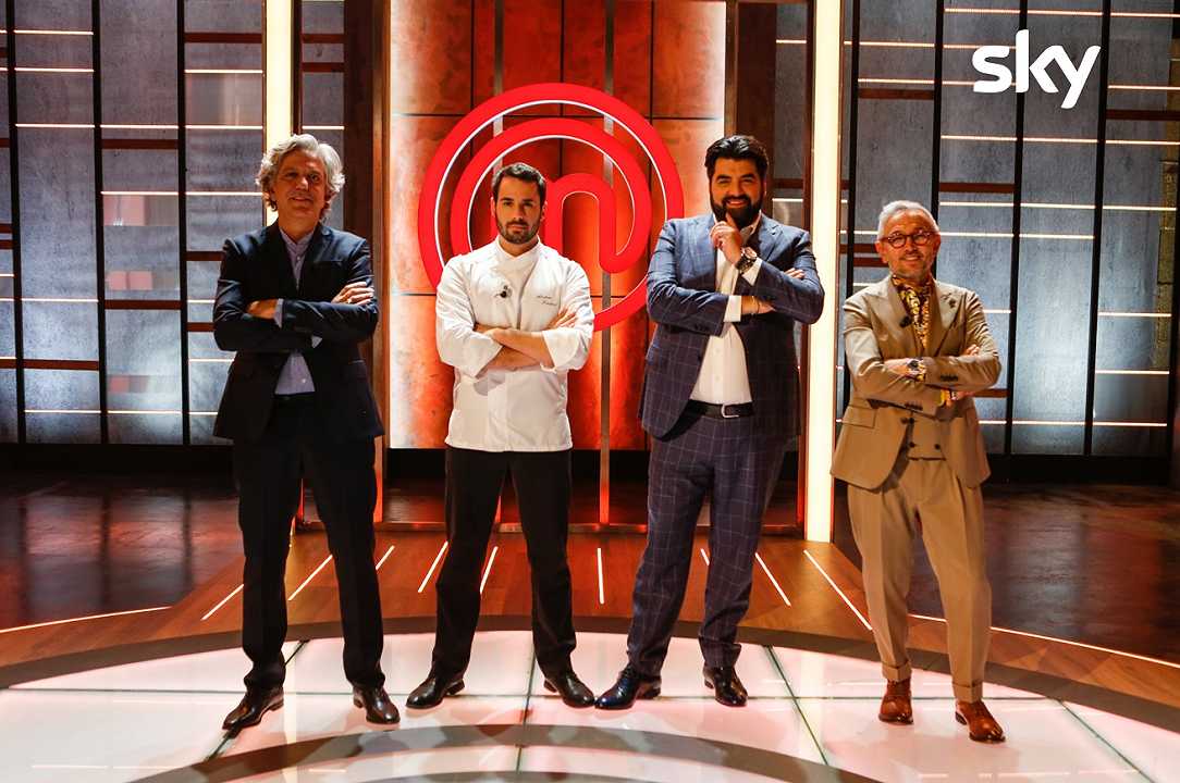 MasterChef Italia 10, decima puntata: ospite il pastry chef Andrea Tortora