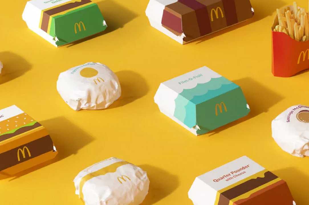 McDonald’s si rifà il packaging, che dovrebbe “trasmetterci gioia”