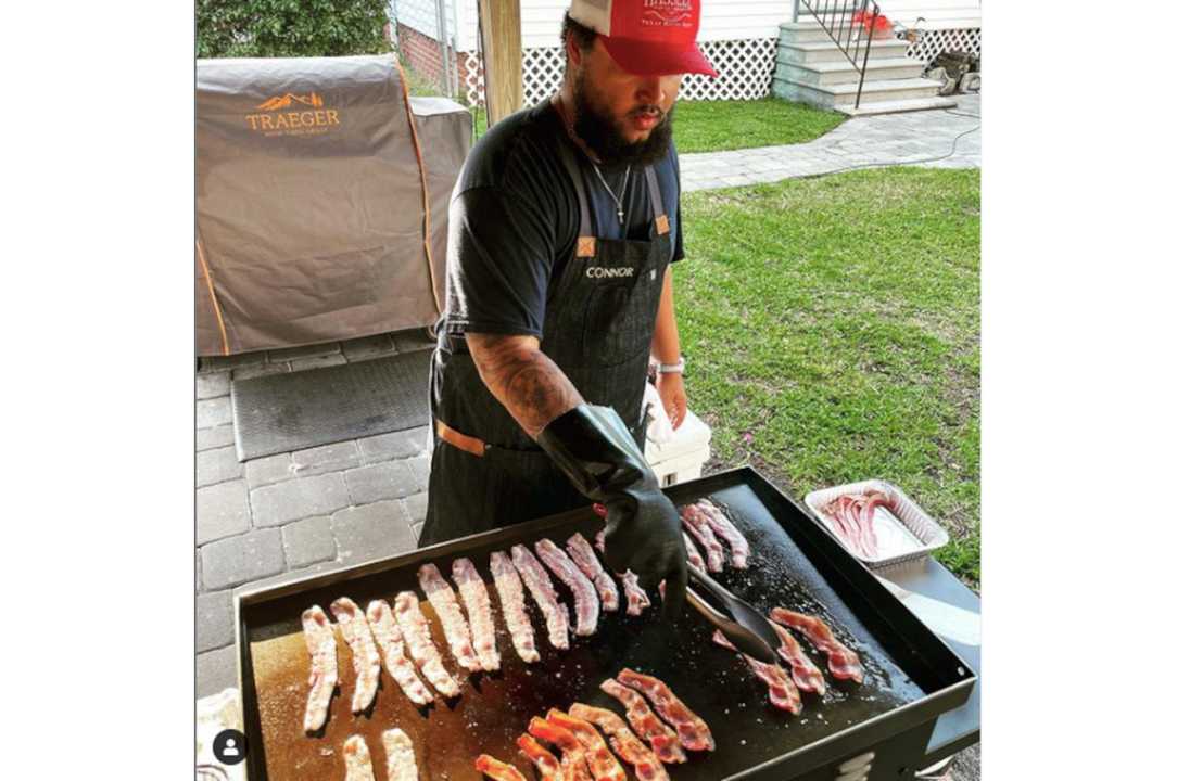 Food blogger: il figlio di Tom Cruise e Nicoke Kidman si dà al barbecue