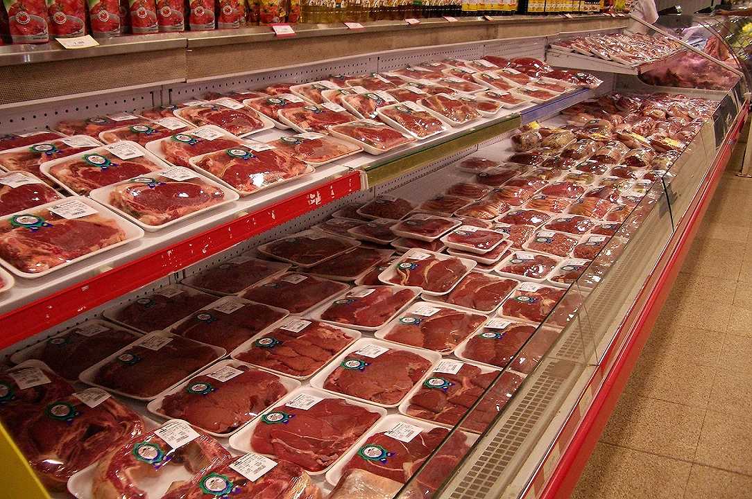Carne confezionata: nel 2020 le vendite nella GDO arrivano quasi al miliardo di euro