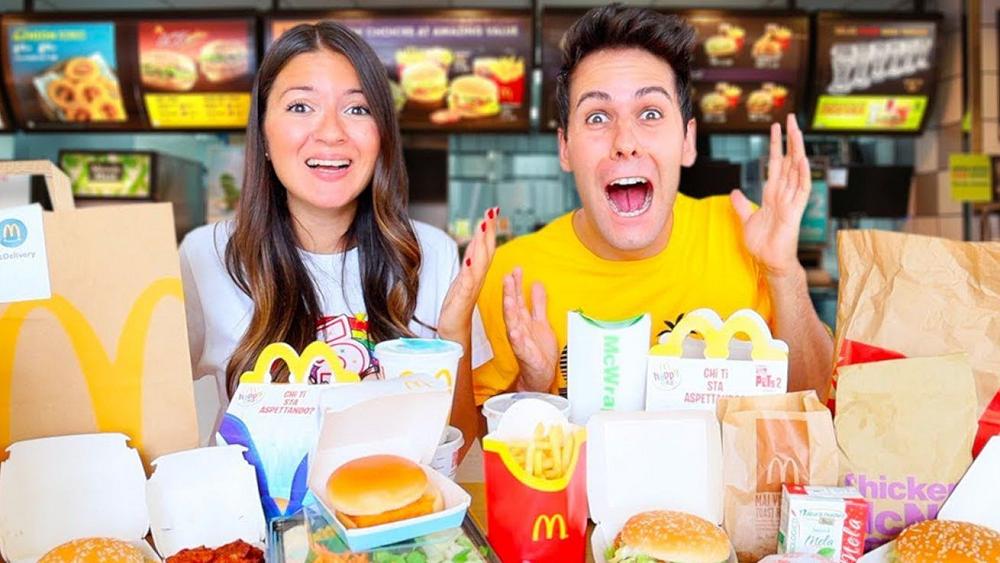 I Me contro Te spingono i bambini da McDonald’s da anni, e nessuno dice niente