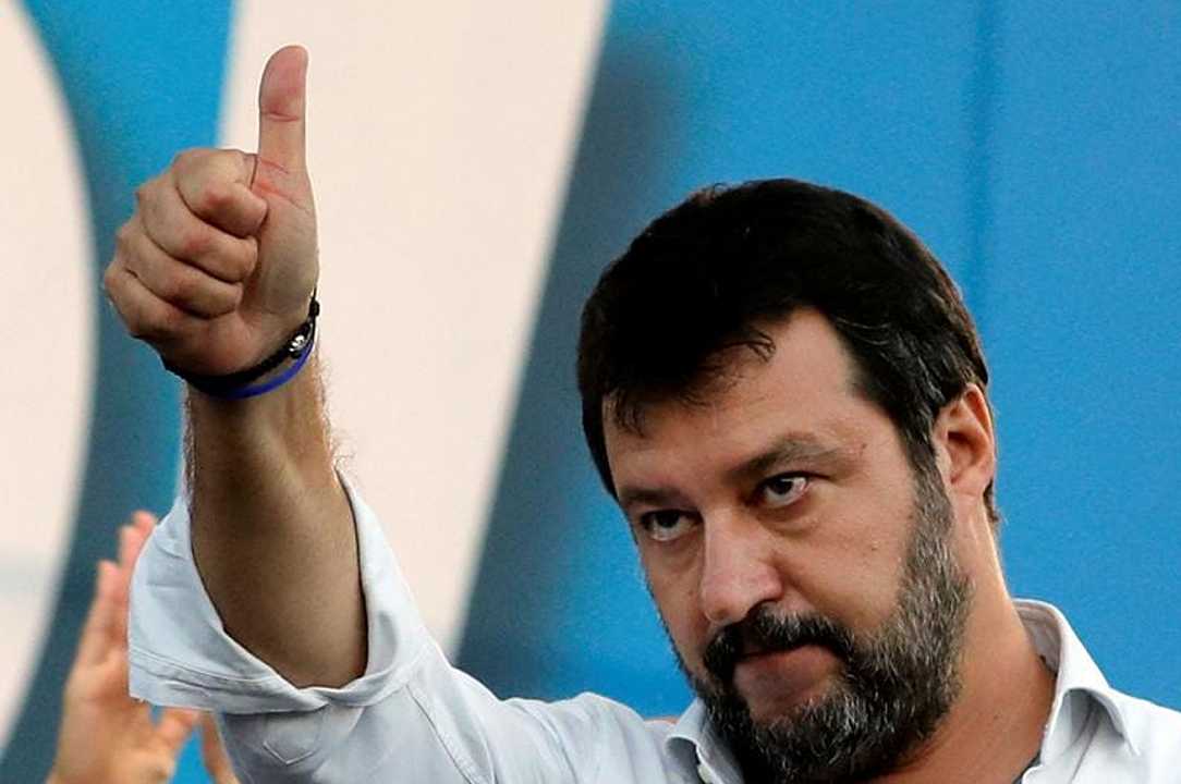 Matteo Salvini: “giusto riaprire bar e ristoranti dopo Pasqua se in sicurezza”