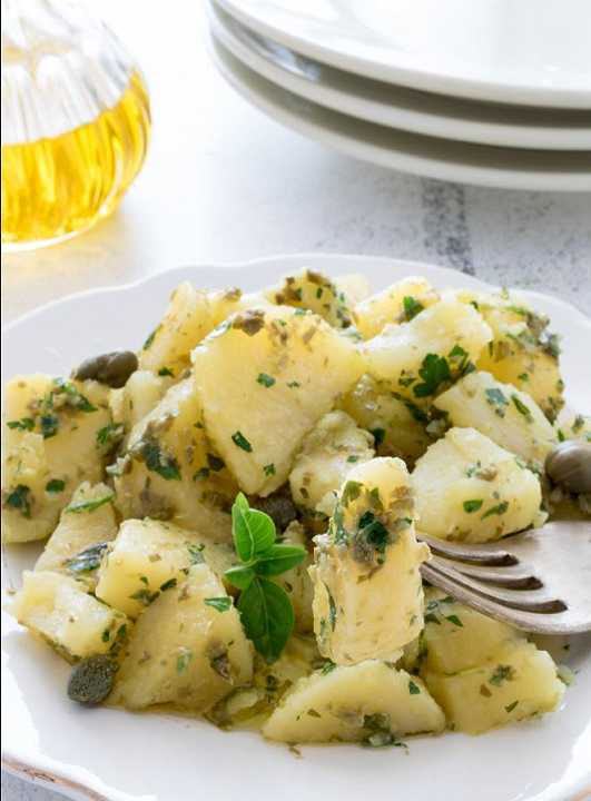 Insalata di patate lesse alle erbe