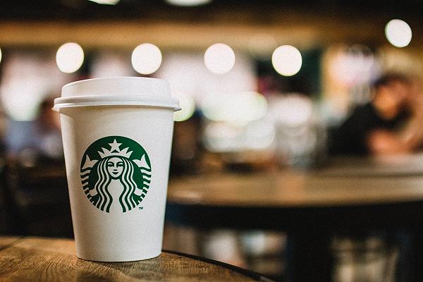 Starbucks apre il suo primo locale in Toscana al centro commerciale I Gigli