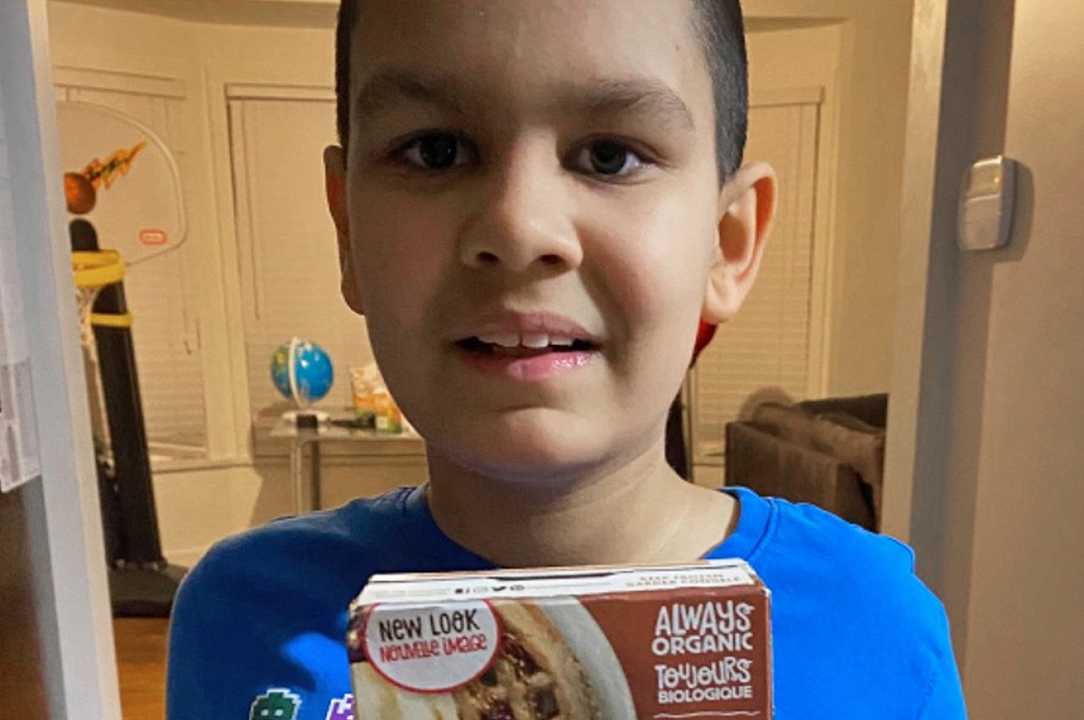 Vancouver, bambino autistico non mangia senza i suoi waffle: i social lo salvano