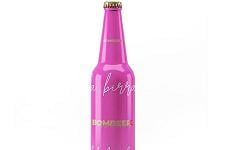 Bobo Vieri lancia una nuova birra, fatta per le donne perché è rosa