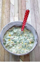impasto verdure e latticini per plumcake in una ciotola