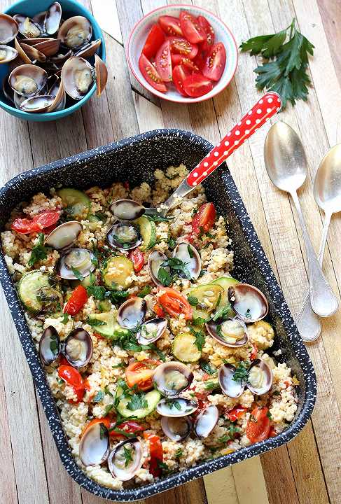 Insalata di miglio con vongole e verdure