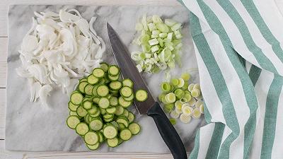 Tagliate le zucchine