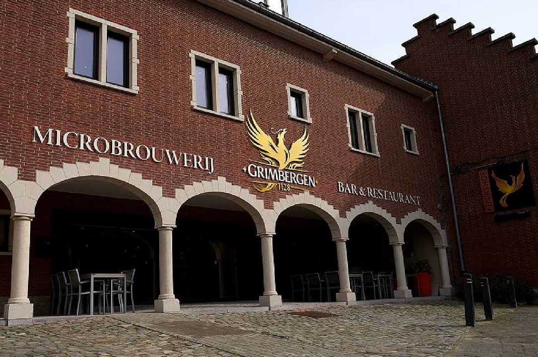 Birra: dopo 200 anni riapre il birrificio di Grimbergen dentro l’abbazia