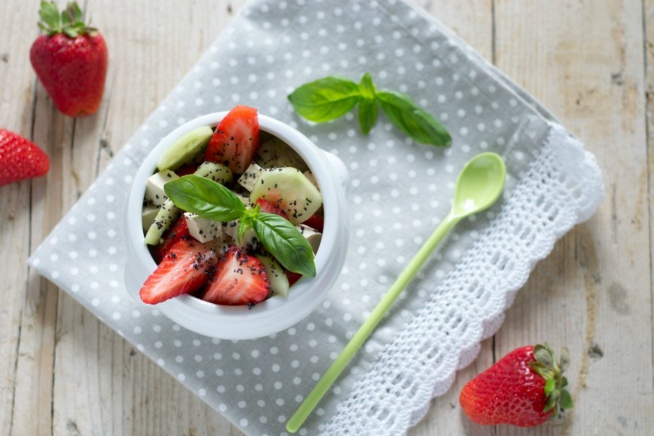 insalata tofu cetrioli fragole