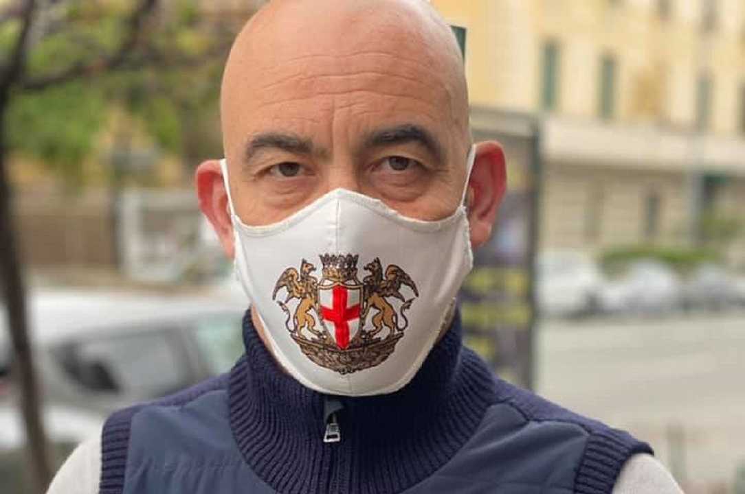 Ristoranti: Matteo Bassetti contro l’uso della mascherina ai tavoli fra un boccone e l’altro