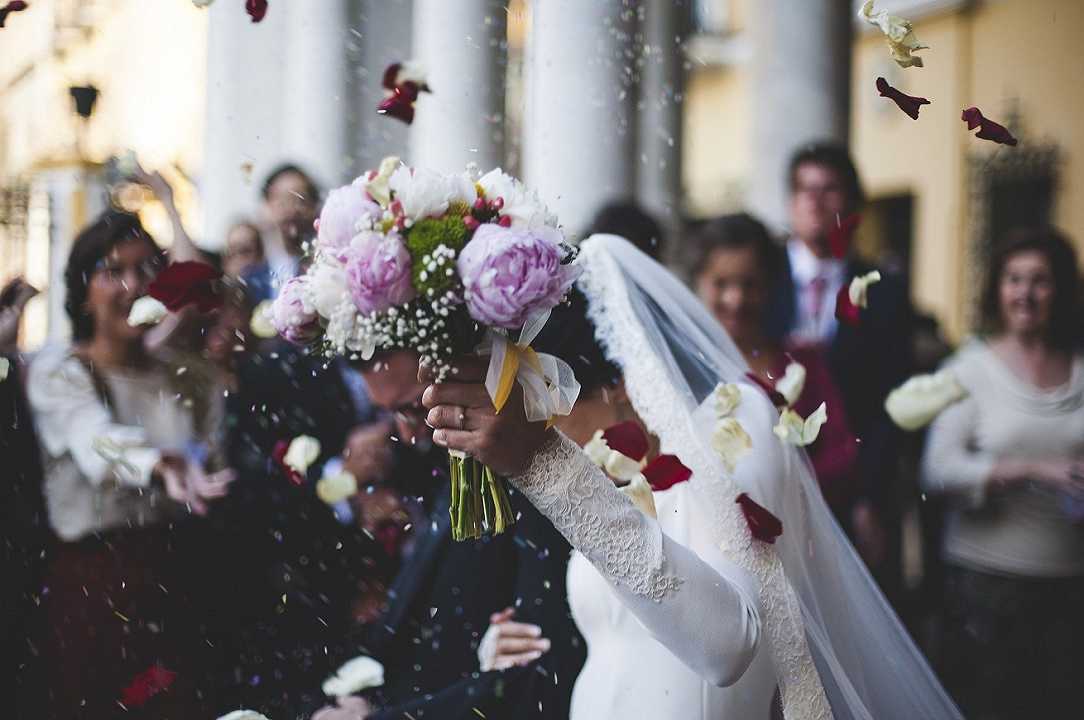 Napoli: multa al ristorante (e agli sposi) per un matrimonio con 30 invitati