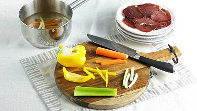 Tagliate e sbollentate le verdure