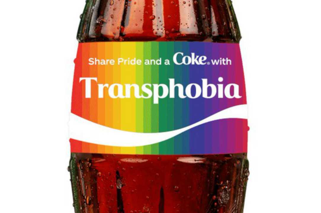 Coca Cola: sulle lattine personalizzate si può scrivere “nazi” ma non “transgender”