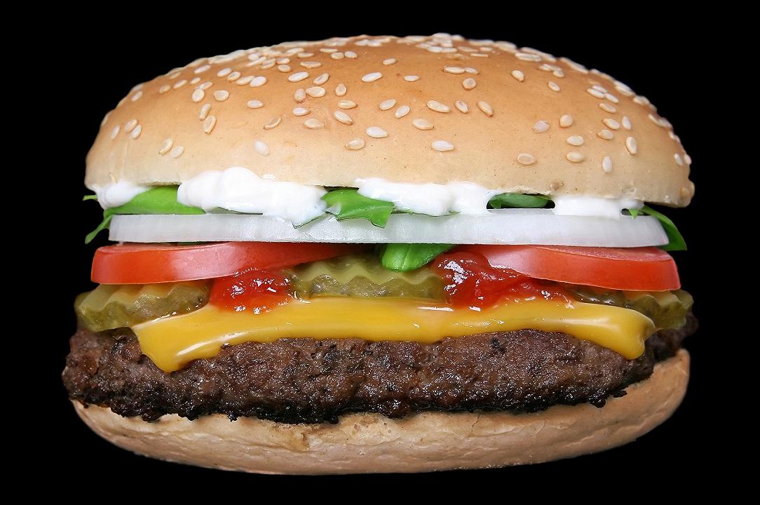 Burger King al lavoro per eliminare i PFAS tossici dagli imballaggi alimentari