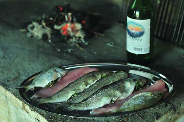 Veneto: pesce e vino rubati dalle aziende e rivenduti in Puglia, arrestati i ladri