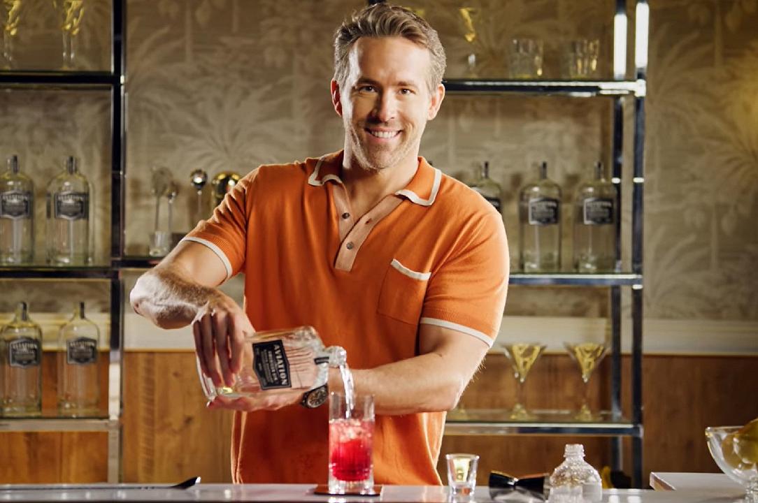 Ryan Reynolds propone un suo drink per la festa del papà: la “vasectomia”