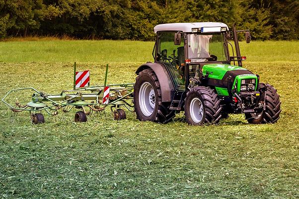 Saluzzo: incidente col trattore in un’azienda agricola, morto un bambino