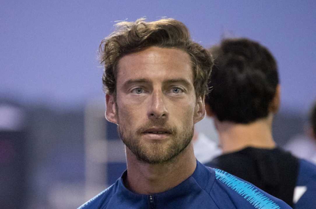 Rider buttato a terra tra i festeggiamenti Azzurri, Claudio Marchisio: “perdenti”